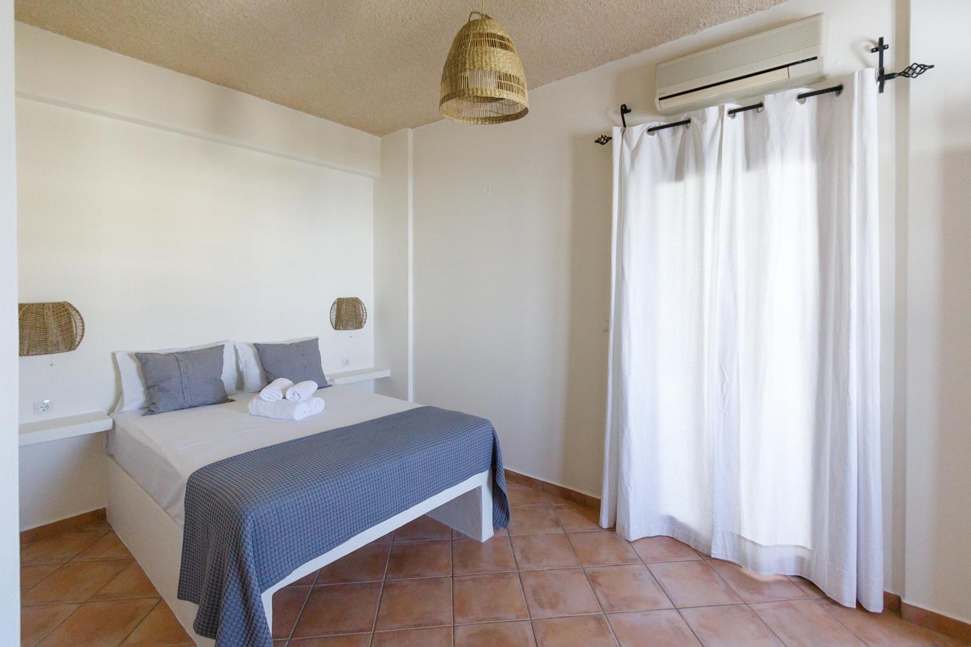 Ligaries Aparthotel Kini Ngoại thất bức ảnh