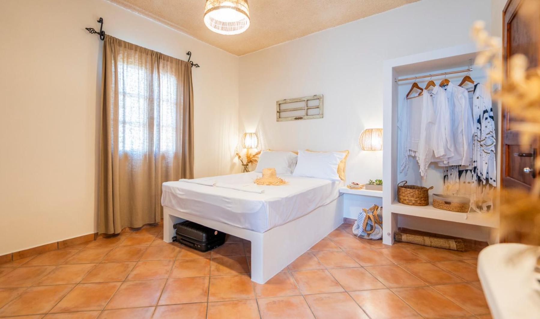 Ligaries Aparthotel Kini Ngoại thất bức ảnh