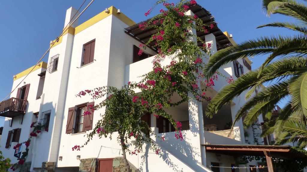 Ligaries Aparthotel Kini Ngoại thất bức ảnh